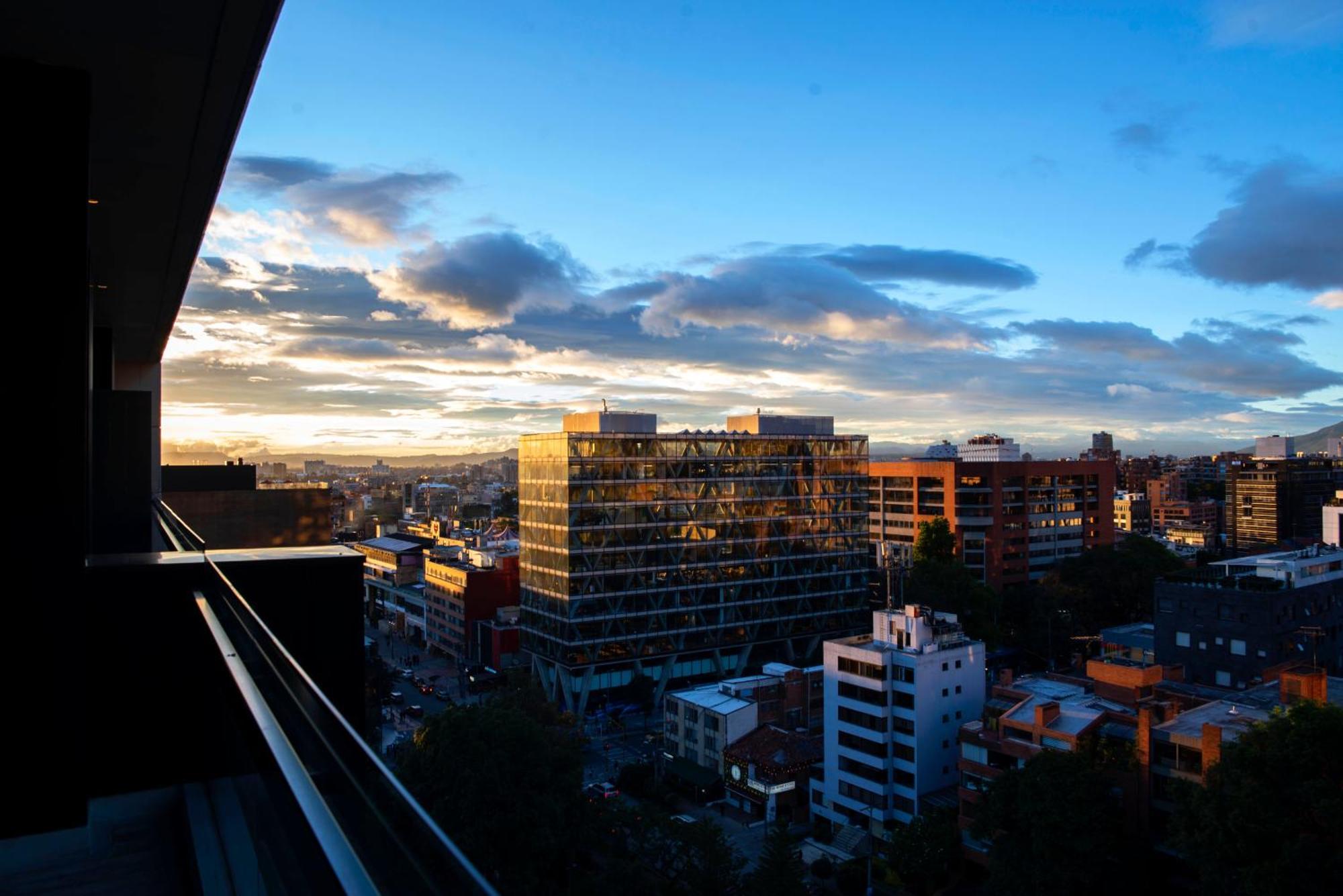 8010 Urban Living- Luxury Home Experience Bogotá Exterior foto